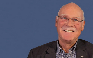 Jürgen Tekhaus geht von Bord